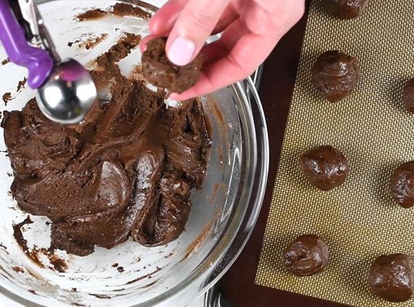 Chocolate Peppermint Whoopie Pies - Step 2